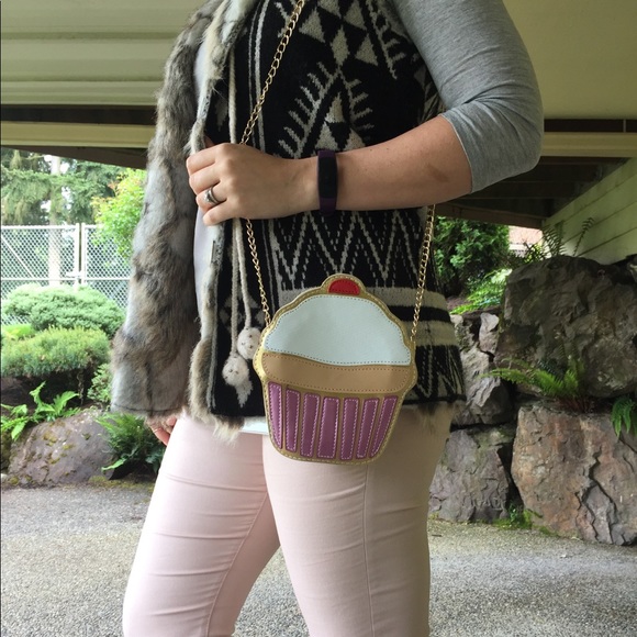 Super cute trendy hipster cupcake crossbody bag - Picture 8 of 8